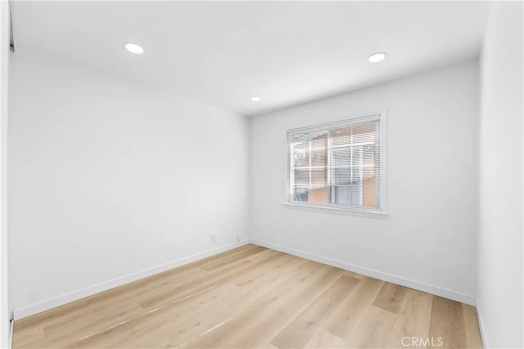 45449 3rd E, Lancaster, California 93535 home-pic-18